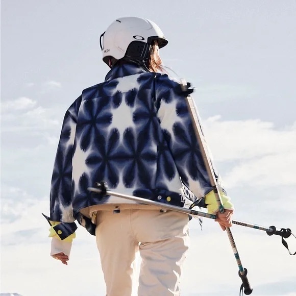 Free People Movement/ Free People Bunny Slope Printed Puffer Blue size L & M - Picture 2 of 10